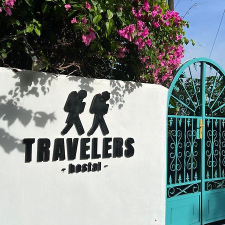 Hostel Travelers Santiago Exterior foto