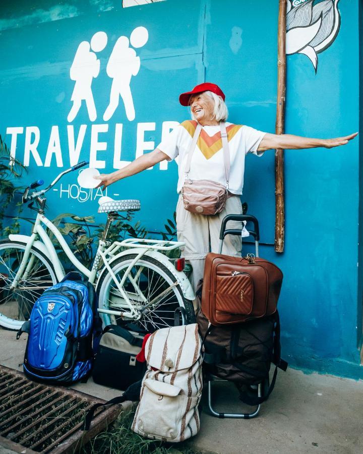 Hostel Travelers Santiago Exterior foto